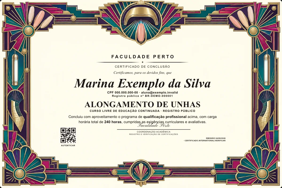 Modelo do certificado do curso de Alongamento de Unhas grátis: registro público, QR de verificação e assinaturas — exemplo com dados fictícios.