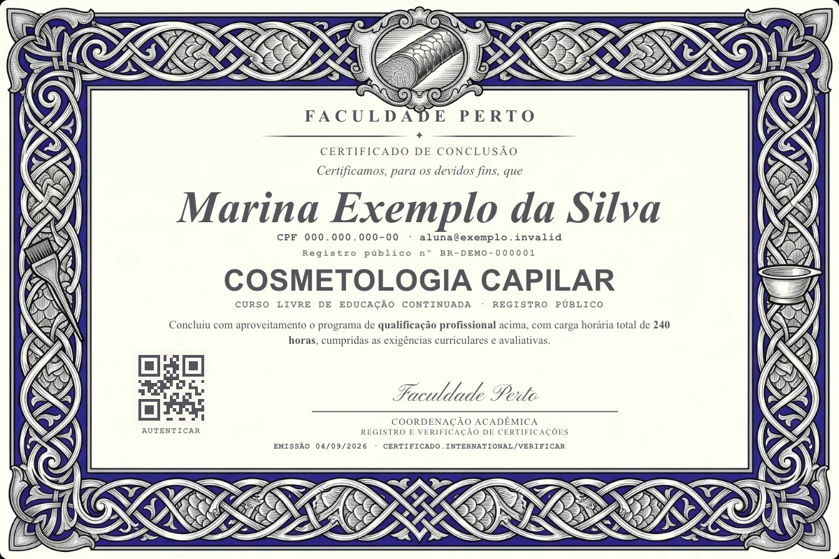 Modelo do certificado do curso de Cosmetologia Capilar grátis: registro público, QR de verificação e assinaturas — exemplo com dados fictícios.