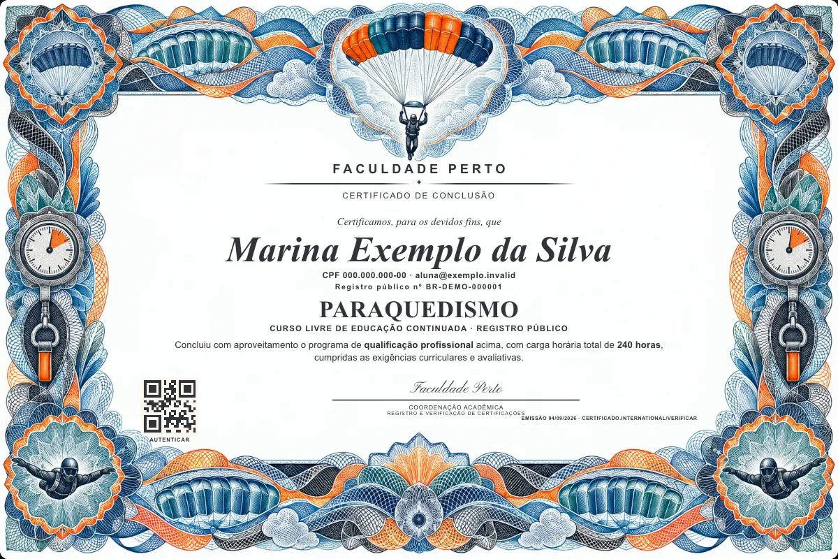 Modelo do certificado do curso de Paraquedismo grátis: registro público, QR de verificação e assinaturas — exemplo com dados fictícios.