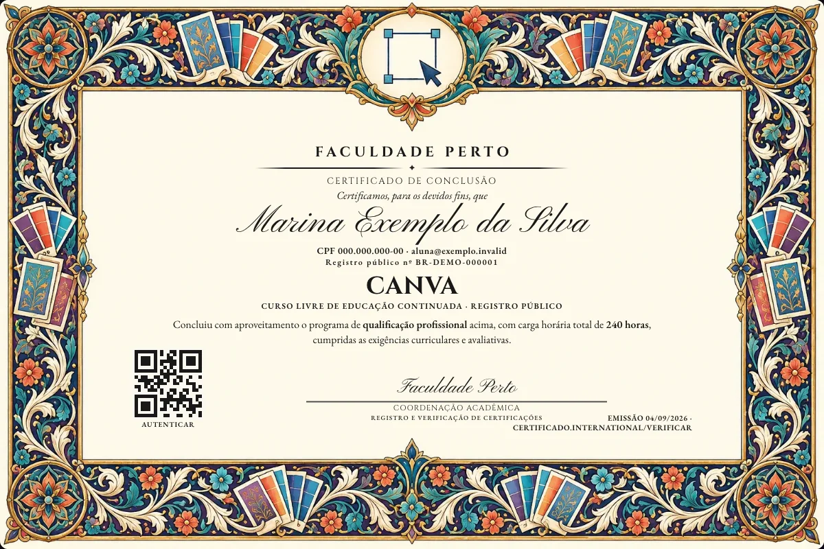 Modelo do certificado do curso de Canva grátis: registro público, QR de verificação e assinaturas — exemplo com dados fictícios.