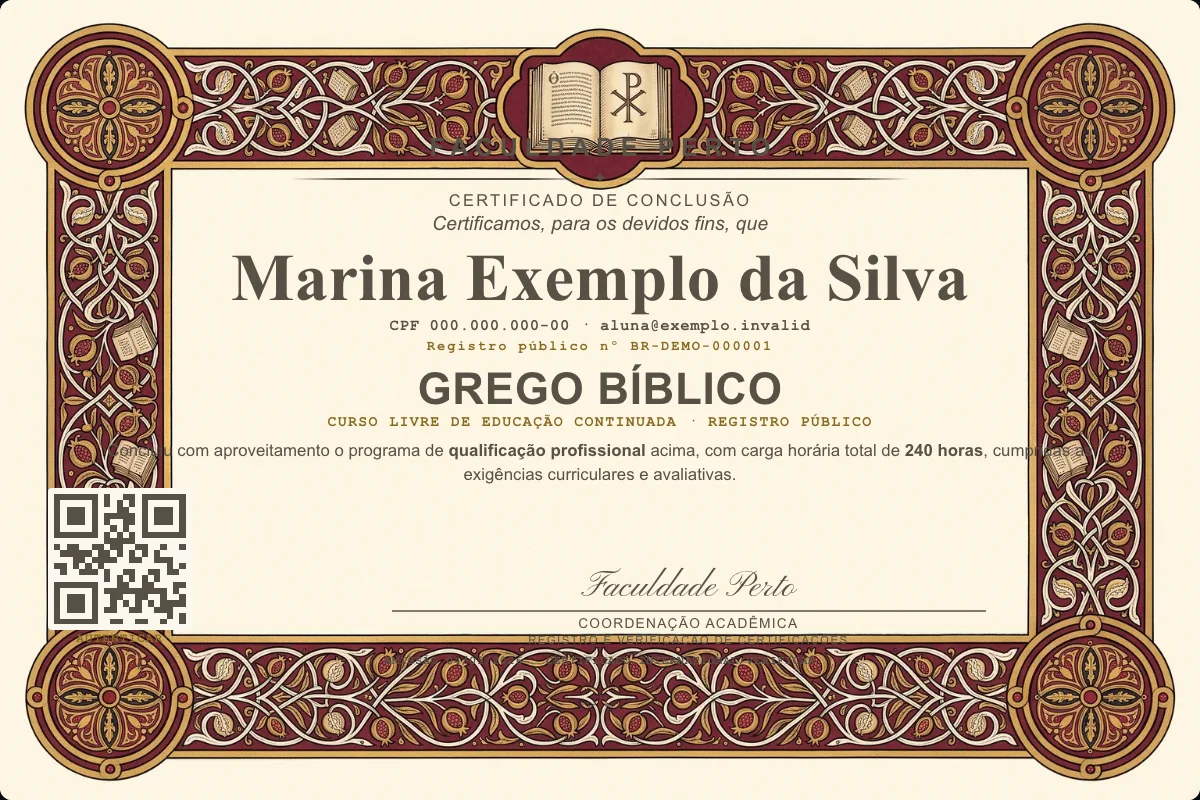 Modelo do certificado do curso de Grego Bíblico grátis: registro público, QR de verificação e assinaturas — exemplo com dados fictícios.