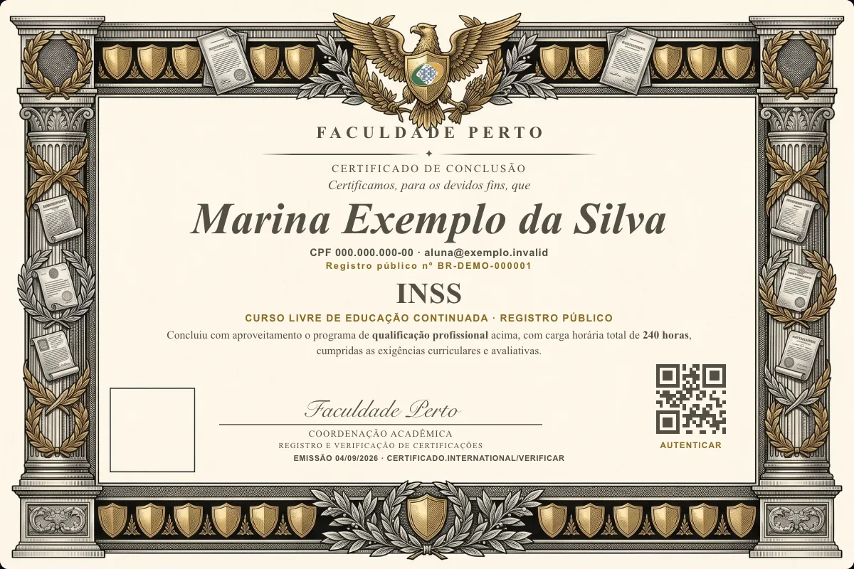 Modelo do certificado do curso de Inss grátis: registro público, QR de verificação e assinaturas — exemplo com dados fictícios.