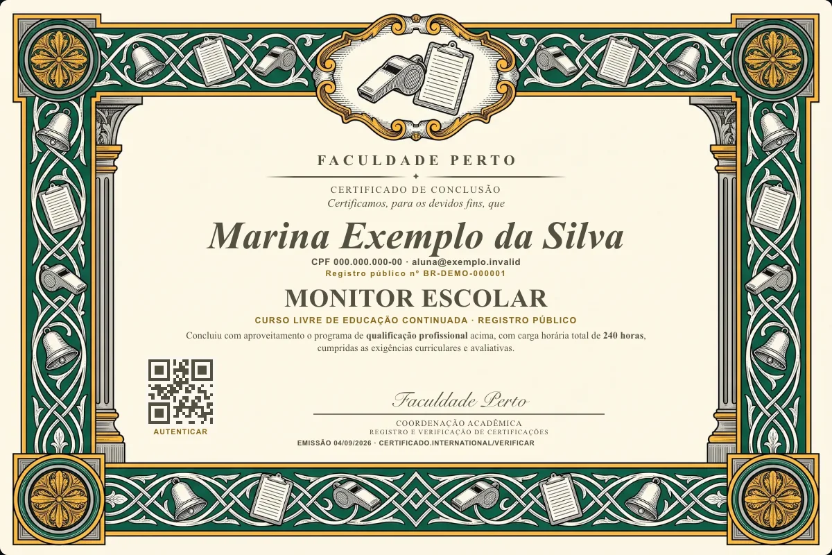 Modelo do certificado do curso de Monitor Escolar grátis: registro público, QR de verificação e assinaturas — exemplo com dados fictícios.