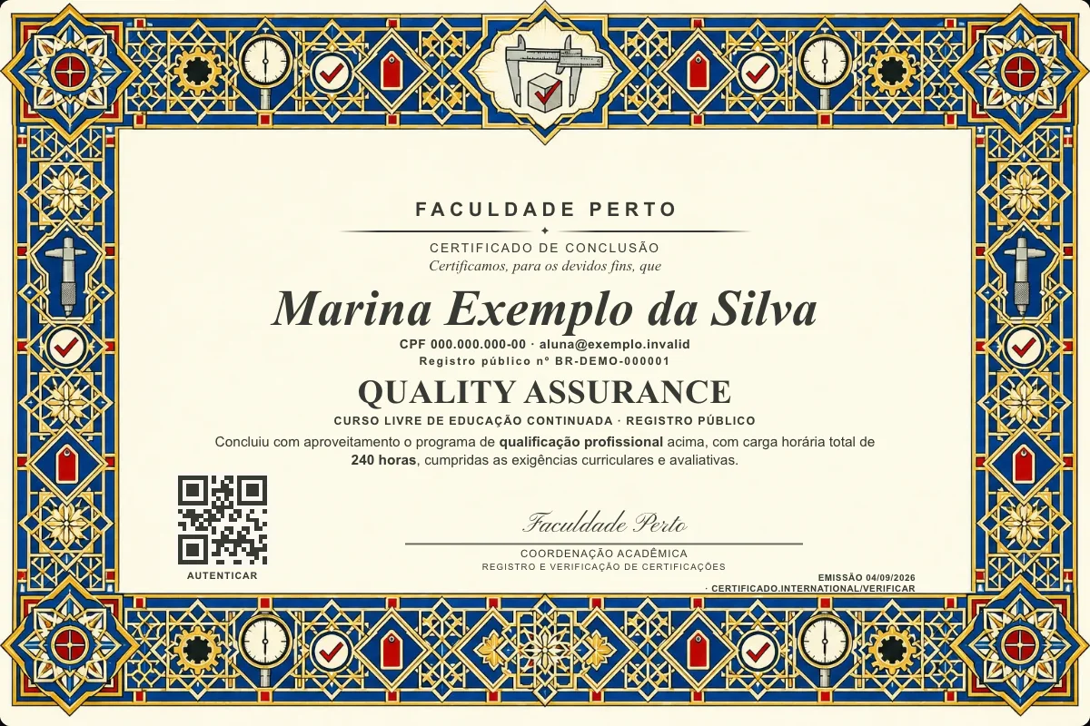 Modelo do certificado do curso de Quality Assurance grátis: registro público, QR de verificação e assinaturas — exemplo com dados fictícios.