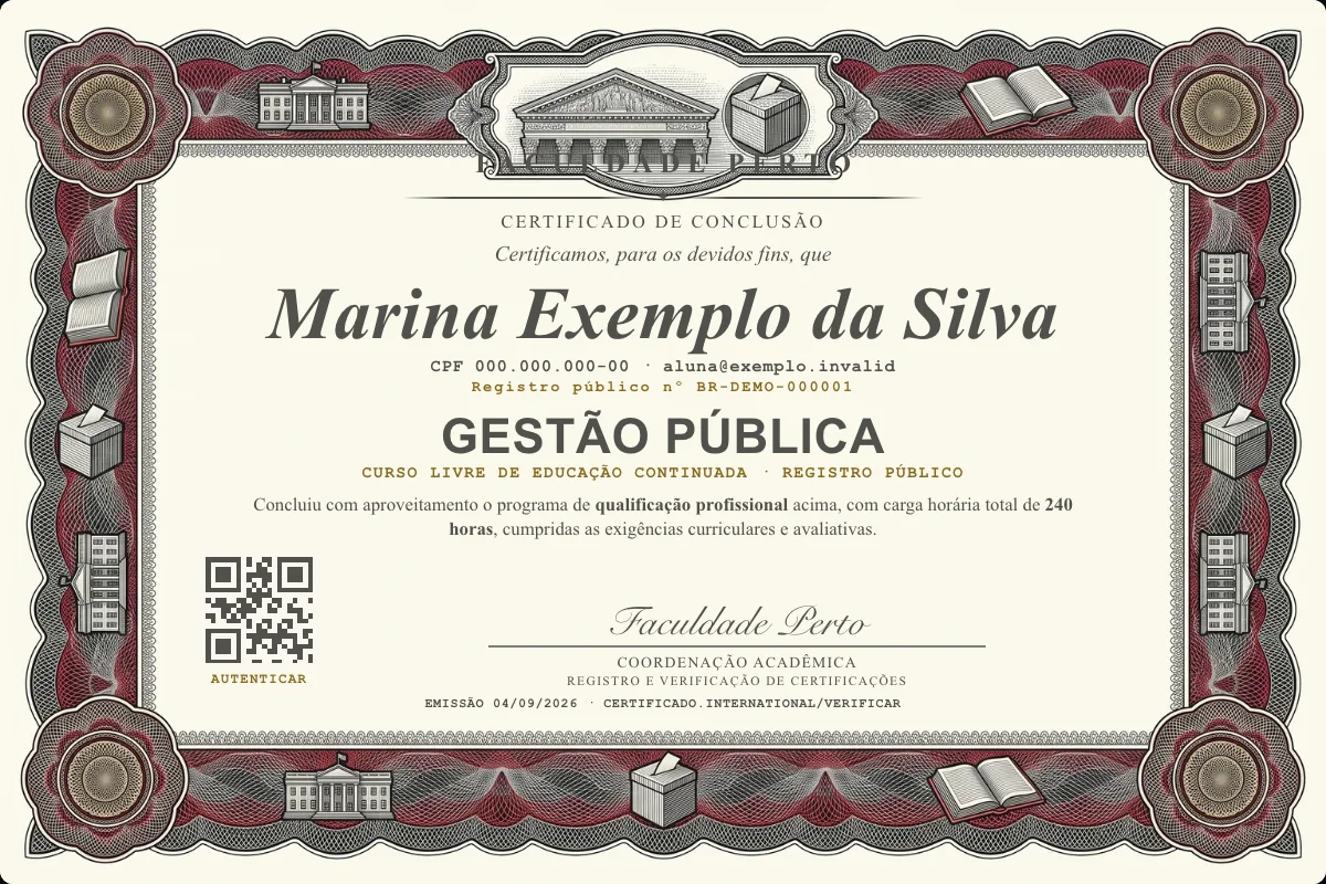 Modelo do certificado do curso de Gestão Pública grátis: registro público, QR de verificação e assinaturas — exemplo com dados fictícios.