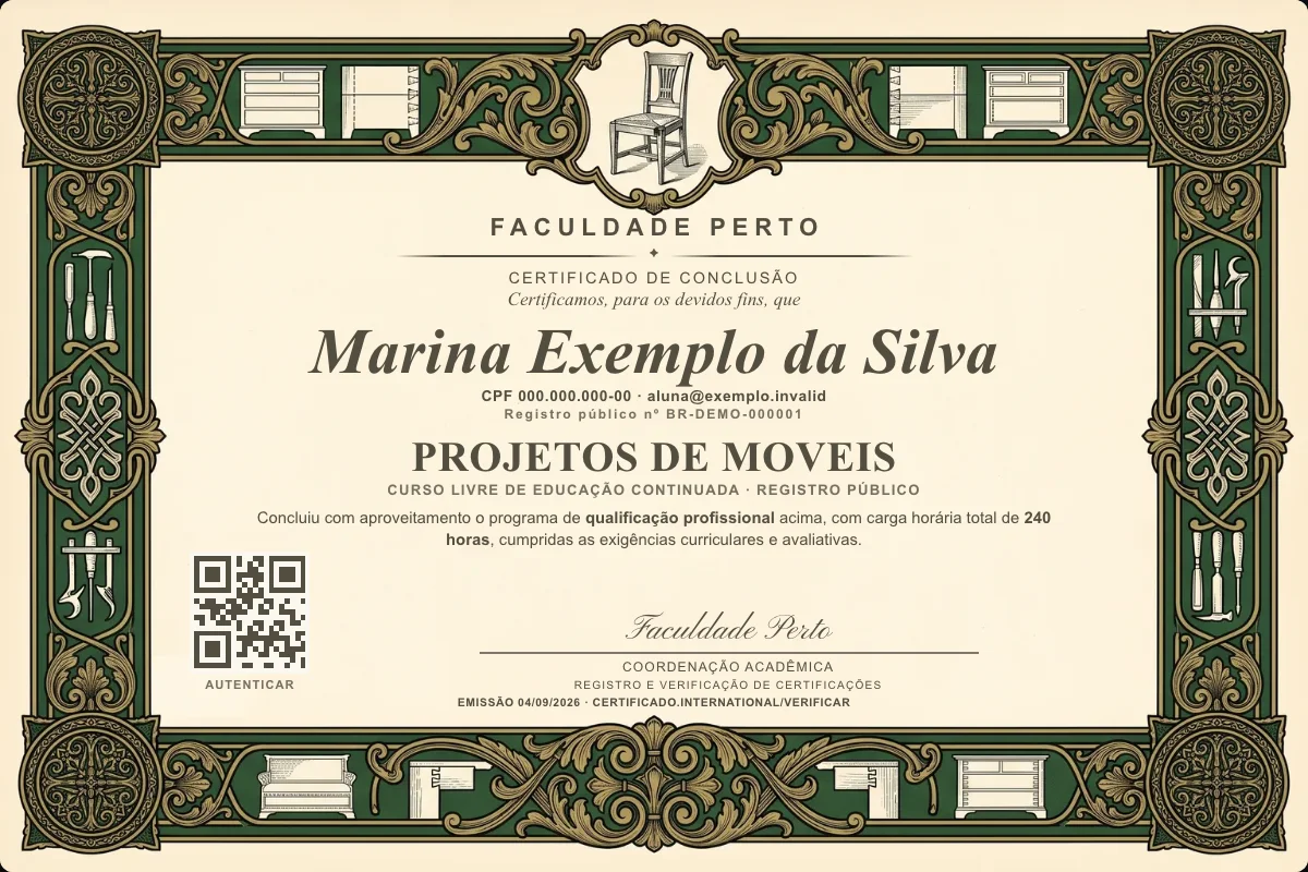 Modelo do certificado do curso de Projetos de Moveis grátis: registro público, QR de verificação e assinaturas — exemplo com dados fictícios.